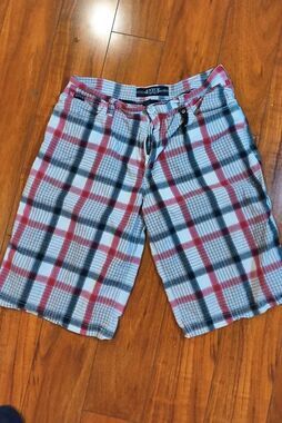 Vintage Y2K Enyce Men's Plaid Shorts - Red/White/Grey Streetwear Size 34